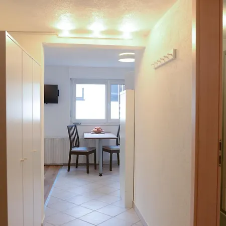 Malou Apartment *